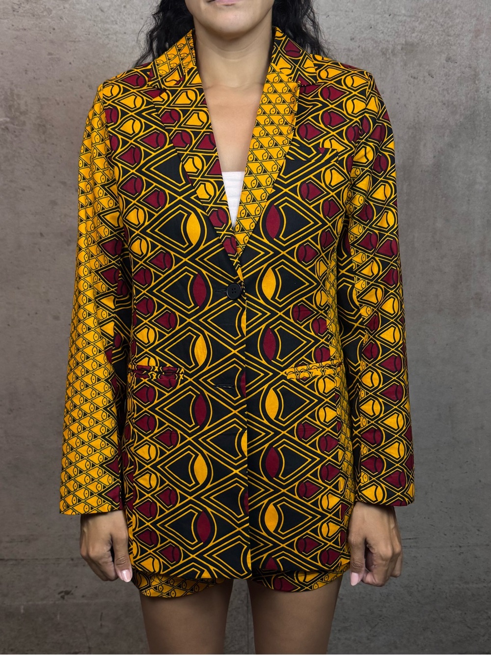 Ofuure Vibrant Yellow & Black Geometric Print Blazer and Shorts Set — Small